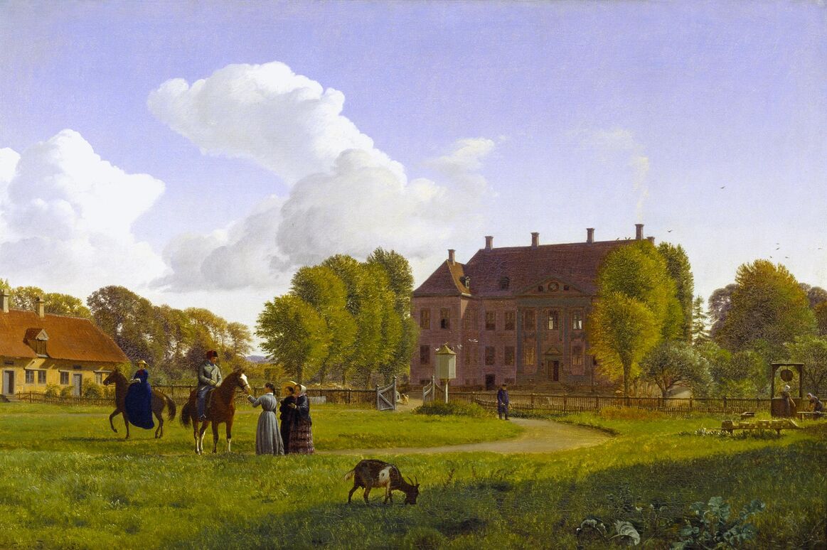 Maleri "Nysø på en klar efterårsdag" af P.C. Skovgaard fra 1853. Forestiller herregården Nysøs hovedbygning i baggrunden med mennesker i fint tøj forgrunden. To af menneskene er på hest, mens den ene af de tre mennesker til fods aer hest på mulen. Ged i foggrund. Dele af avlsgård anes til venstre i baggrund.